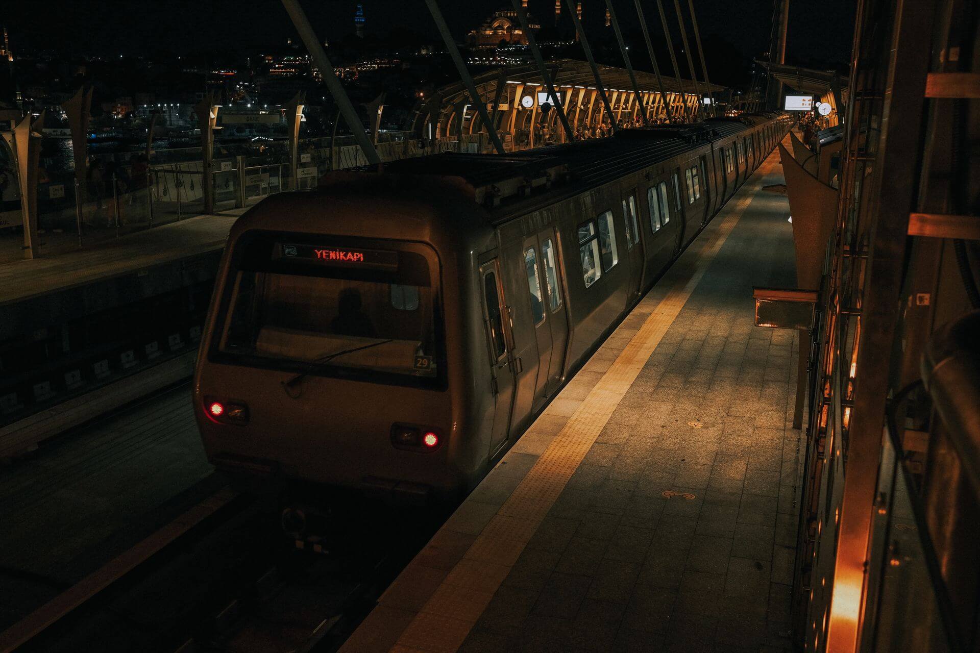 İstanbul Metro train
