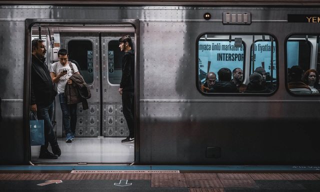 İstanbul Metrosu treni ve istasyonu — M9 hattı kartı